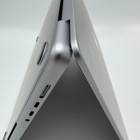 Begagnad - MacBook Pro MacBook Pro (16-inch, 2021) Begagnad Dator Begagnad MacBook Pro M1