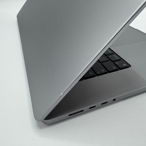 Begagnad - MacBook Pro MacBook Pro (16-inch, 2021) Begagnad Dator Begagnad MacBook Pro M1