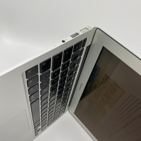 Begagnad - MacBook Air 11" (sent 2010) Begagnad Dator
