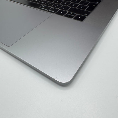 Begagnad - MacBook Pro (15-inch, 2018) Begagnad Dator Begagnad - Begagnad - MacBook Pro (15-inch, 2018)
