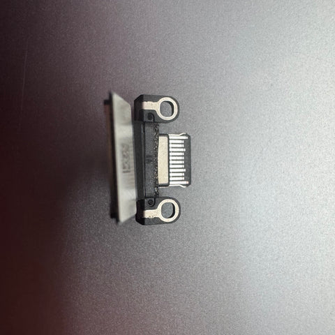 Byte av USBC-portar MacBook Pro 2016-2024 Service Laga | Trasig USB-C-Port | Macbook