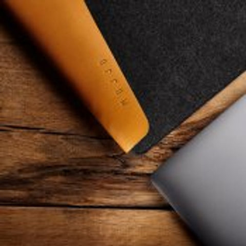 Mujjo Sleeve 16” - Premium-fodral för MacBook Pro 16" detaljer av äkta läder - Svart/Brun Fodral Incase ICON-fodral med Tensaerlite - Incase Sverige